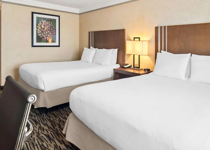 Best Western Plus Pitt Meadows Inn & Suites